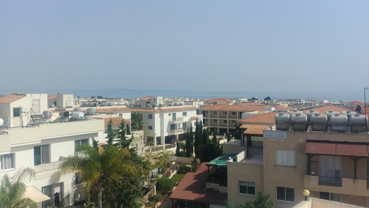 Anemomylos Guesthouse Paralimni Exterior photo