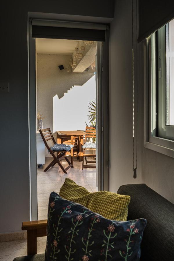 Anemomylos Guesthouse Paralimni Exterior photo
